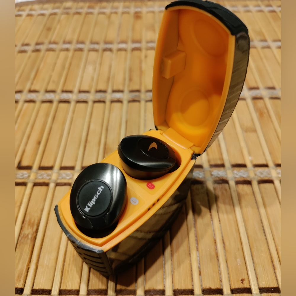 Klipsch T5 II True Wireless ANC (McLaren Edition)   Noise-canceling earbuds